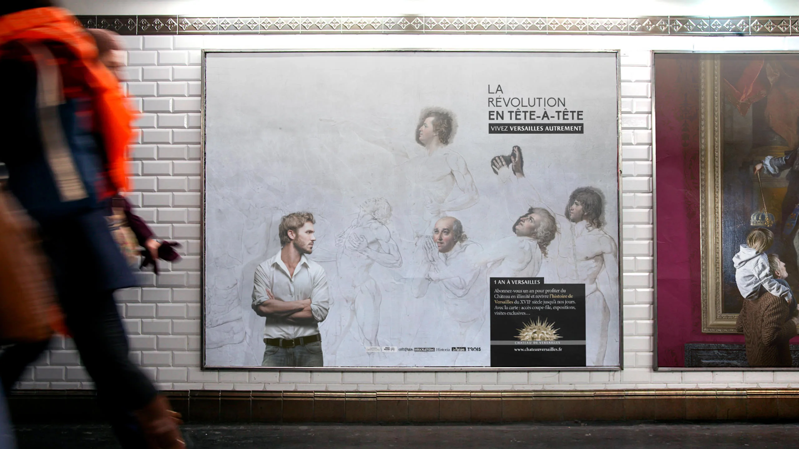 Château de Versailles, affiche « La Révolution en tête-à-tête » dans le métro